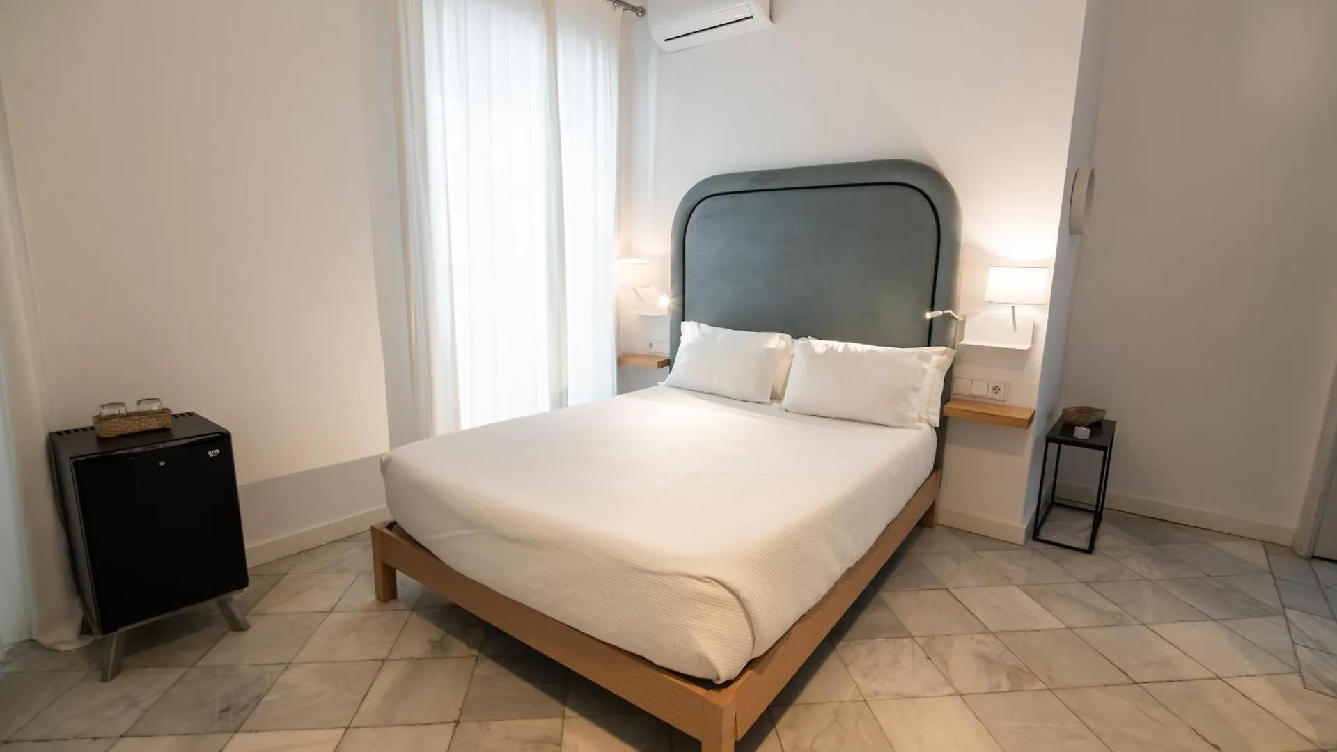 Apartahotel Siglo XIX Tarifa 3*,