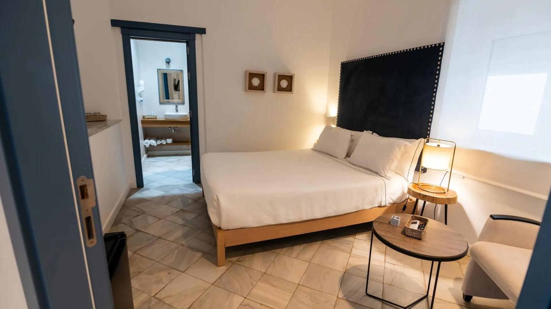 Apartahotel Siglo XIX Tarifa 3*,